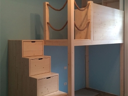 005 ulozne schody cerny