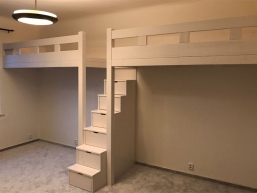 010 patro na spani cerny