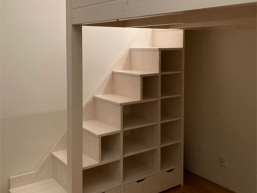 016 ulozne schody cerny