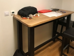 017 nabytek na zakazku cerny