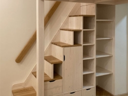 017 ulozne schody cerny