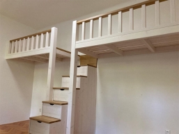 026 ulozne schody cerny