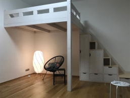 027 patro na spani cerny