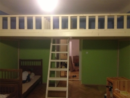 029 patro na spani cerny