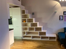 030 ulozne schody cerny