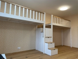 034 patro na spani cerny