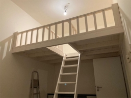 036 patro na spani cerny