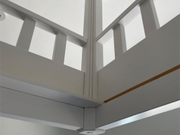 052 patro na spani cerny